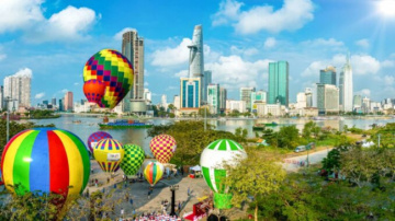 7 destinations in the link between Ho Chi Minh City and the extended North Central region