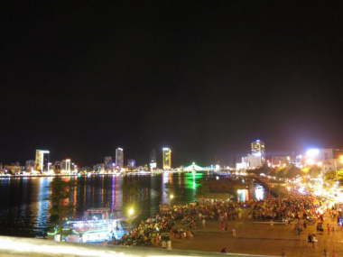 Quẩy xuyên đêm với những bãi biển không ngủ tại Đà Nẵng