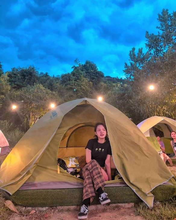 đến hẹn lại lên, các địa điểm cắm trại gần đà nẵng lại ‘hot rần rần’ vào mùa hè 2022