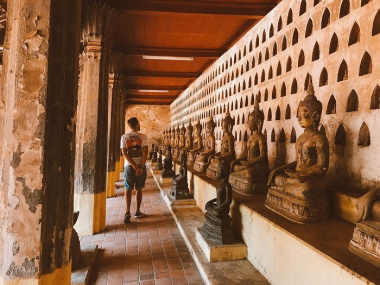 Đến đền Wat Si Saket Lào chiêm ngưỡng những bức tượng không đầu