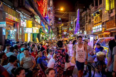 Bui Vien Street: Nightlife Heaven for the Youth in Saigon