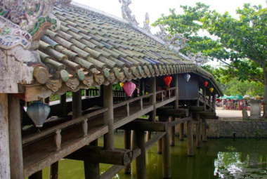 Thanh Toan Tile-Roofed Bridge in Hue: The Most Ancient in Vietnam