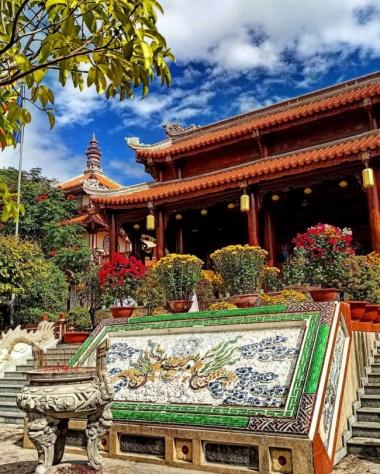 Long Son Pagoda, Nha Trang: A Combination of Antiquity & Tranquility