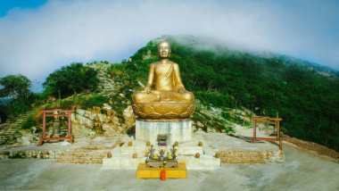 Yen Tu Mountain: The Peaceful Landscape of Buddhism in Vietnam