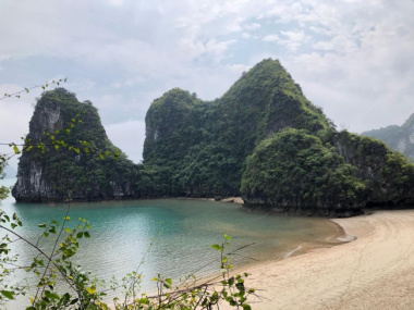 Bo Hon Island: The Home to Majestic Caves in Halong Bay