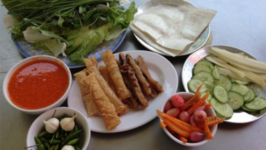 Địa chỉ cuối tuần: 3 quán nem nướng có tiếng ở Nha Trang