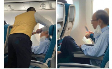 Vietnam Airlines phát hiện khách mang dao lên máy bay gọt hoa quả