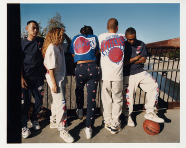 Tommy Jeans hợp tác cùng NBA ra mắt bộ sưu tập dành riêng cho giới trẻ