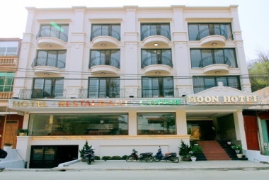 Review khách sạn Sapa Moon Hotel giá rẻ ở trung tâm thị trấn