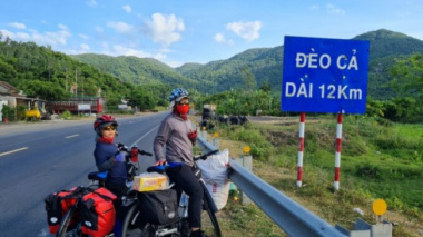 14- and 11-year-old brothers cycling through Vietnam