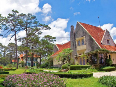 Dalat Cadasa Resort – Quần thể biệt thự Pháp cổ giữa lòng Đà Lạt