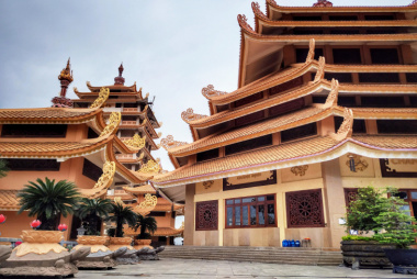 Pháp viện Minh Đăng Quang – Khám phá kiến trúc Phật giáo hệ phái Khất sĩ