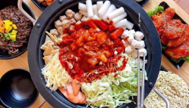 Top 12 quán lẩu tokbokki chuẩn vị Hàn Quốc nên thử một lần ở Hà Nội