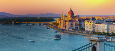 Budapest và câu chuyện về những đôi giày bên bờ sông Danube