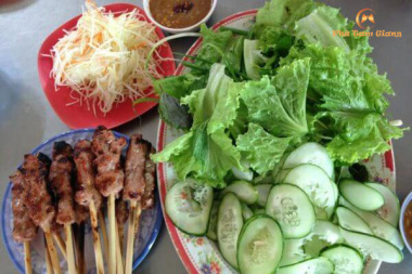 Nem lụi nướng, món ăn ngày đông số 1 của xứ Huế