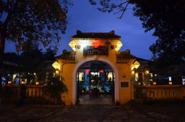 Vọng Lục Bộ – Quán cafe mang nét truyền thống Huế
