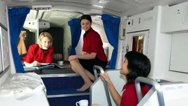 tiếp viên hàng không, giường ngủ trên máy bay, , khám phá, trải nghiệm, khám phá không gian riêng của tiếp viên hàng không trên máy bay