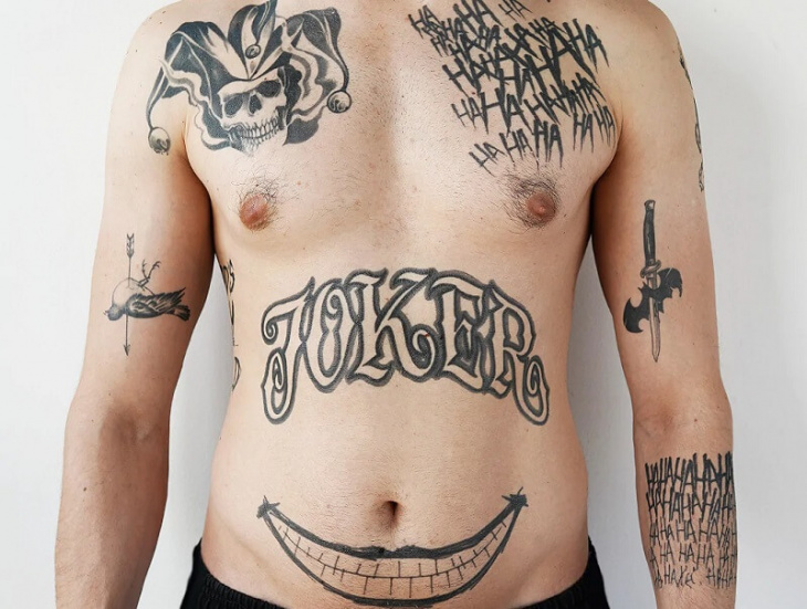 K tattoo  Cận cảnh những hình xăm của Joker trong flim  By K tattoo   Cận cảnh những hình xăm của Joker trong flim Suicide Squad  Mấy bạn muốn
