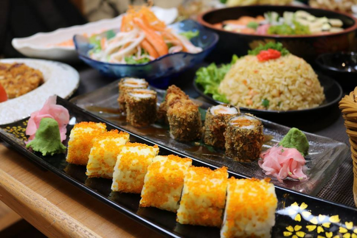 ăn chơi sài gòn, top 5 nhà hàng sushi băng chuyền nức tiếng sài gòn