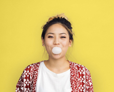 Liệu nhai kẹo cao su có mang lại lợi ích bất ngờ cho sức khỏe?