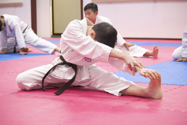 Các động tác khởi động quan trọng khi tập Karate