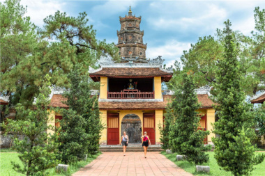 5 ngôi chùa ấn tượng cho chuyến khám phá xứ Huế mùa xuân