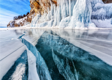 Khám phá hồ Baikal mùa đông đẹp như cổ tích