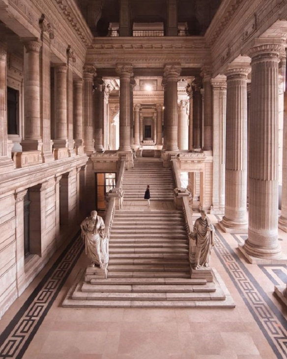 tòa nhà palais de justice bỉ, khám phá, trải nghiệm, khám phá kiến trúc đồ sộ và hoành tráng ở tòa nhà palais de justice bỉ