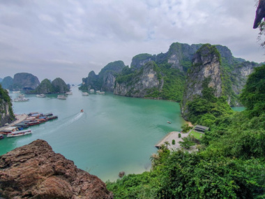 Nghỉ hè ở Quảng Ninh: Không chỉ có vịnh Hạ Long để khám phá