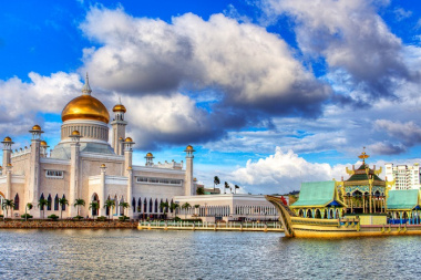 Đến Brunei nhớ ghé thăm Nhà thờ Hồi giáo Sultan Omar Ali Saifuddin