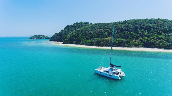 check-in du thuyền blue moon để cùng trải nghiệm mơ mộng và khám phá hòn đảo thiên đường phuket 