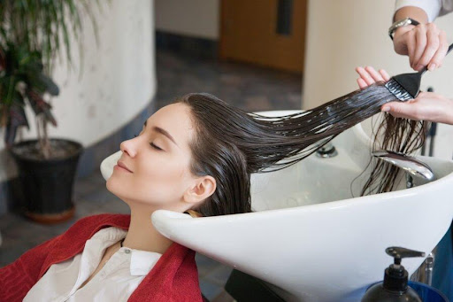 chăm sóc tóc, làm đẹp, giải đáp thắc mắc tẩy tóc mất bao lâu? tẩy tóc có đau không?