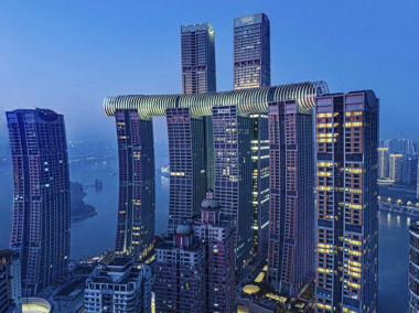 Khám phá tòa nhà chọc trời nằm ngang độc đáo tại Skybridge Trùng Khánh