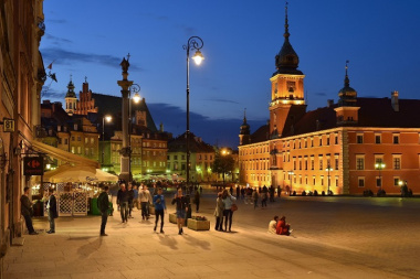 Đi dạo một vòng quanh phố cổ Warsaw - viên ngọc quý của thủ đô Ba Lan