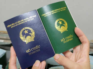 Lùm xùm & rắc rối quanh mẫu hộ chiếu mới “không có nơi sinh”