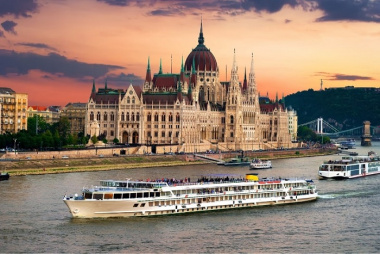 Say đắm trước vẻ đẹp sông Danube Hungary
