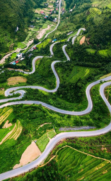 Dốc Chín Khoanh: Con dốc kì diệu tại Hà Giang