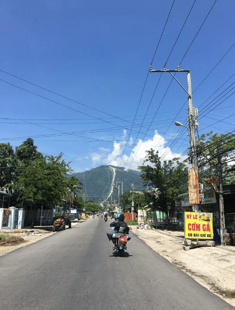 đường ống trên đèo ngoạn mục, cẩm nang, đà lạt, 2 đường ống trên đèo ngoạn mục khiến nhiều người lầm tưởng là đường đi đà lạt