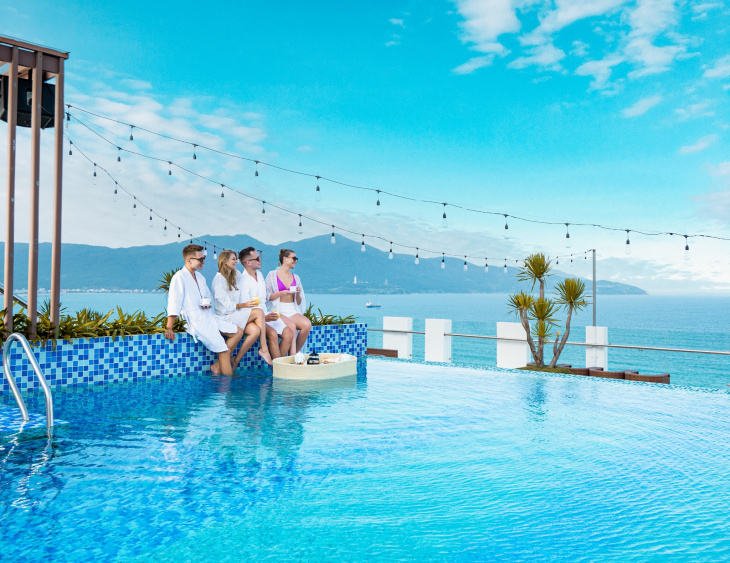 Top 5 khách sạn Đà Nẵng sở hữu hồ bơi trên cao cực “hot”