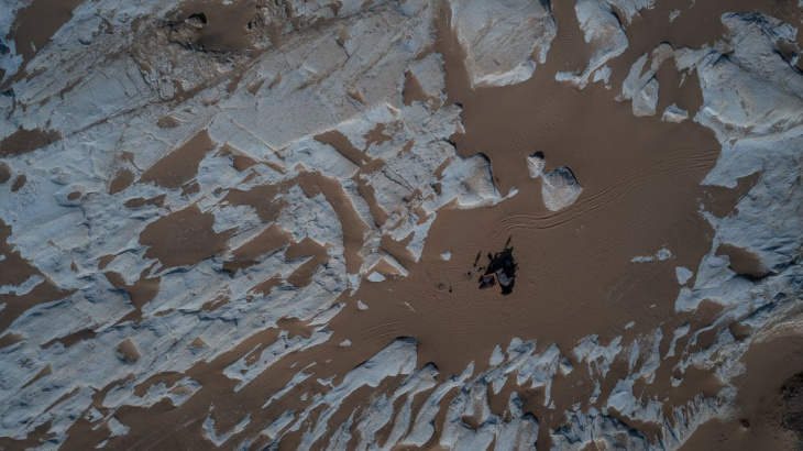 khám phá, sa mạc trắng của ai cập: cảnh quan ngoài hành tinh bên ngoài các kim tự tháp