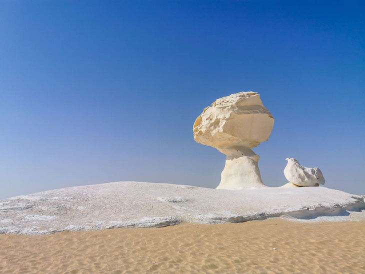 khám phá, sa mạc trắng của ai cập: cảnh quan ngoài hành tinh bên ngoài các kim tự tháp