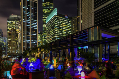 Nào Cùng Đu Đưa Hết Mình Tại Top 7 Quán Bar View Đẹp Ở Singapore