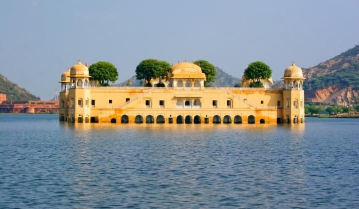 cung điện dưới nước, cung điện ở ấn độ, , khám phá, trải nghiệm, cung điện nước tráng lệ nằm giữa hồ được xây dựng từ thế kỷ 18