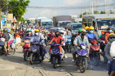 People rush back to Saigon soon