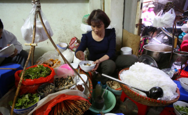 Top 3 quán bún ốc “gây nghiện” ở Hà Nội
