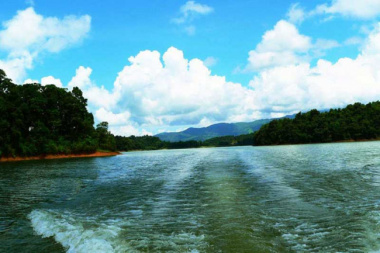 Hồ Pa Khoang – Điểm du lịch hấp dẫn tại Điện Biên