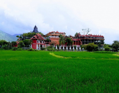 Khám phá vẻ đẹp của Pháp viện Thánh Sơn Nha Trang