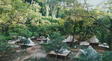 Cắm trại và trekking tại Mộc Nam Camplux Valley Quảng Bình