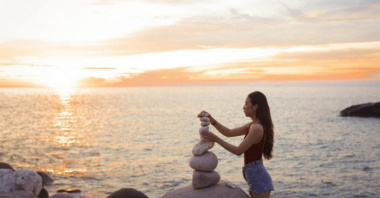Đến đảo Bình Hưng – Nhất định phải ngắm bình minh ở Bãi Đá Trứng