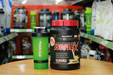 Review AllMax Nutrition IsoFlex – Sữa tăng cơ với khóa muỗng độc đáo